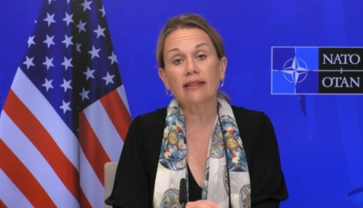 Ambasadorja amerikane në NATO, Smith flet për Maqedoninë e Veriut dhe sfidat e NATO-s