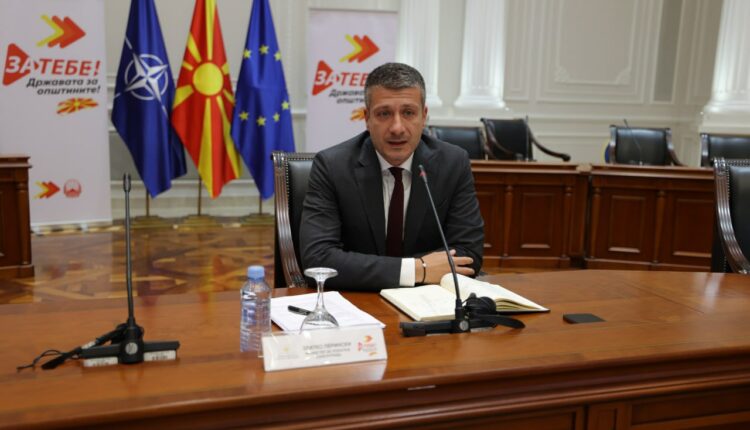 Ministri Perinski me krerët e komunave nga Rajoni Planor i Pellagonisë: Me dinamikë të shtuar të punës dhe mbështetje adekuate financiare mund të bëjmë ndryshime të dukshme në zhvillimin e komunave dhe të rajonit