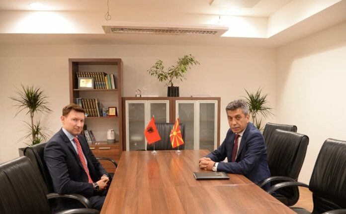 Mexhiti priti në takim ambasadorin e ri të Shqipërisë në Shkup, Denio Meidani