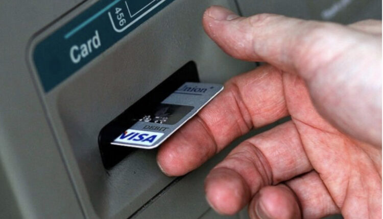 Kallëzim penal ndaj 12 personave për keqpërdorim të kartelave bankare