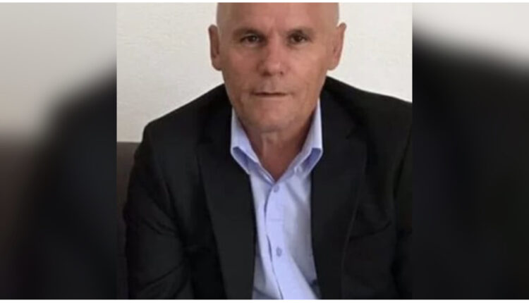 Dënohet me burgim me kusht drejtori i shkollës në Suharekë që përjashtoi arsimtaren me shami