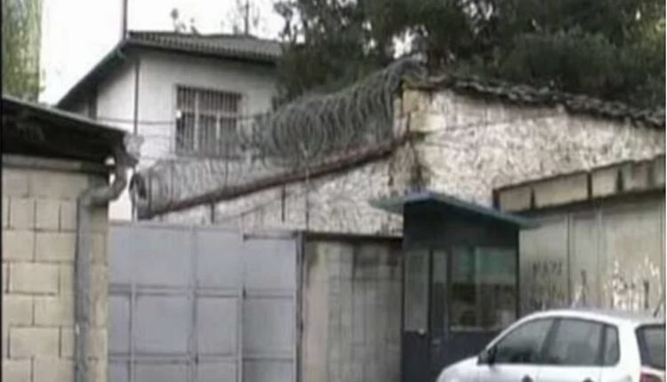 Arrestohen dy persona në Tetovë për vuajtje dënimi me burg