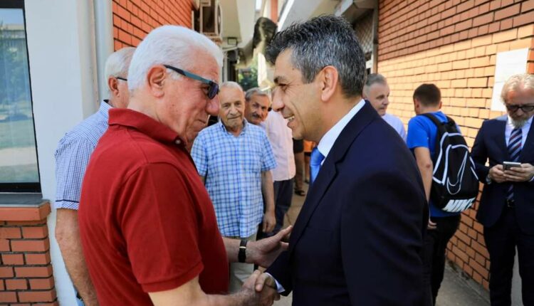 Mexhiti informoi pensionistët e Çairit për rritjen e pensioneve