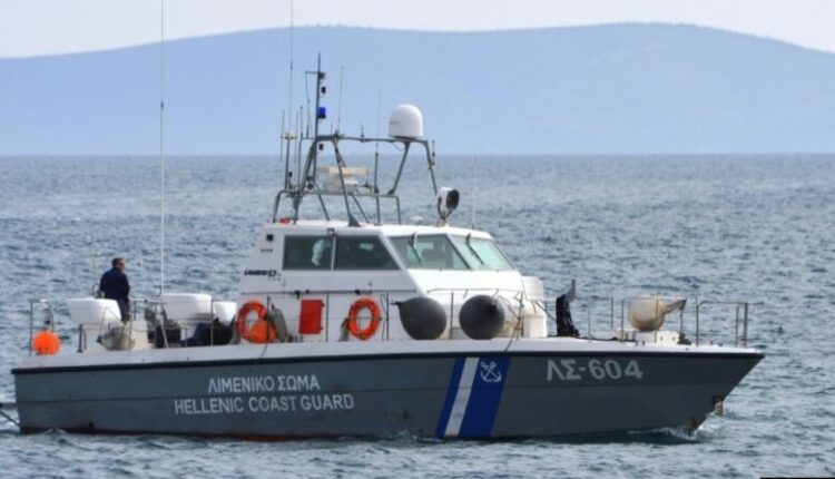 Greqia mohon akuzat e Turqisë se ka shtyrë migrantët në territorin turk