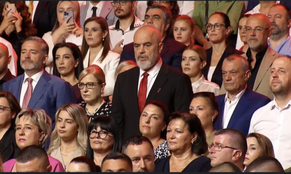 Ndryshime në qeveri e parti, Rama cakton edhe kryeparlamentaren e re pas dorëheqjes së Lindita Nikollës