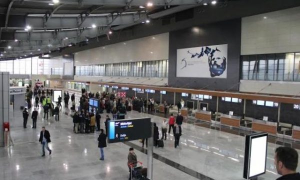 Kërcënimi me bombë, Aeroporti thotë se ishte alarm i rrejshëm: Të gjitha fluturimet do të procesohen si zakonisht