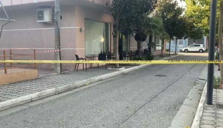 Vrasja e trefishtë në Shqipëri, në mesin e tyre kamarieri dhe një klient i lokalit