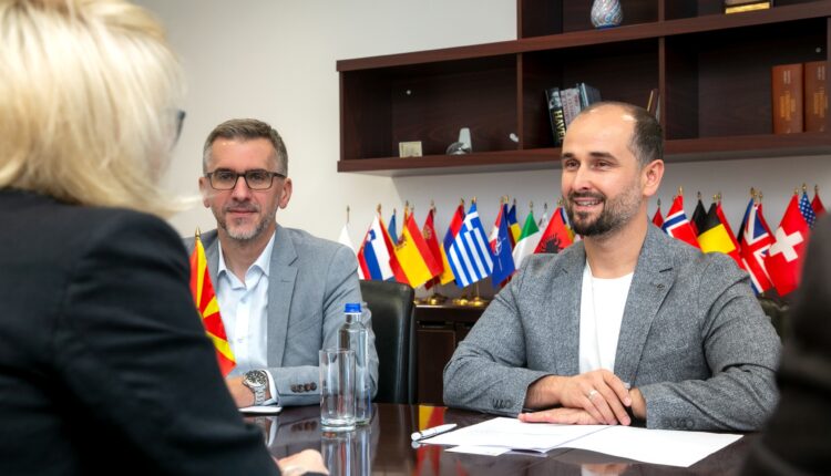 Maqedonia e Veriut do të ndihmojë Ukrainën me përvojën e saj në procesin e integrimit evropian