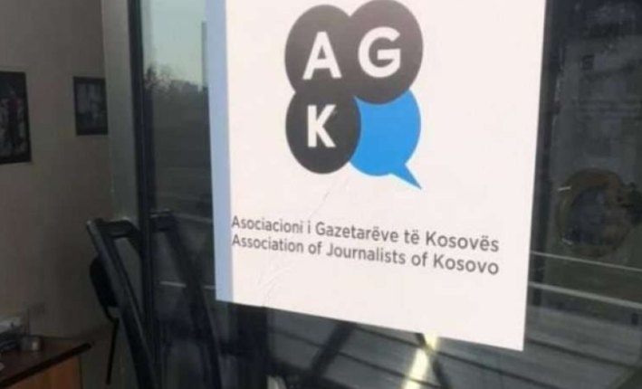 AGK: Të ndalen sulmet brutale të Vetëvendosjes ndaj Periskopit dhe Nacionales, gjuha linçuese po i vë në rrezik gazetarët