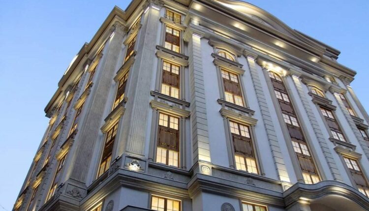 “Ndryshimi” edhe Ministria e Financave largon gjuhën shqipe nga përdorimi