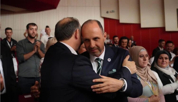 Zeqirija Ibrahimi zgjidhet kryetar i Alternativës
