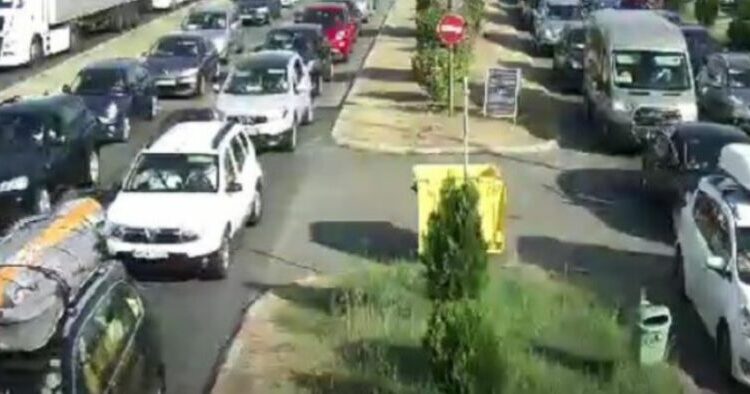 Në vendkalimet kufitare Tabanoc dhe Bogorodicë koha e pritje për të hyrë në Maqedoni është rreth 30 minuta