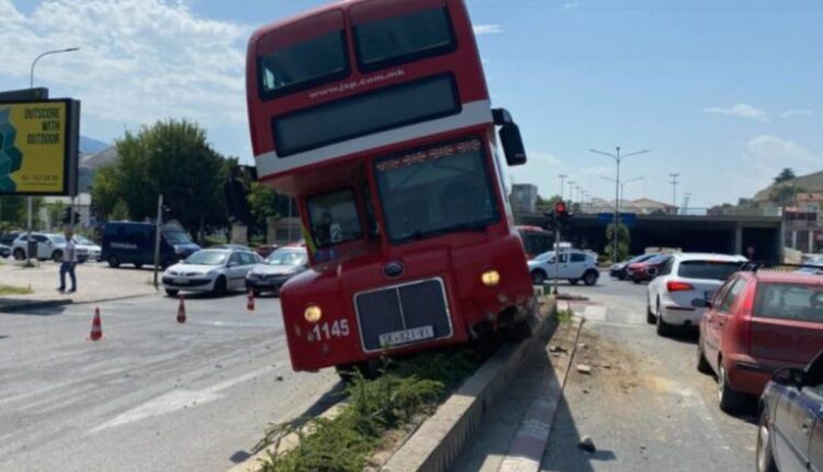 Prokuroria do ta hetojë aksidentin e autobusit të NTP Shkup