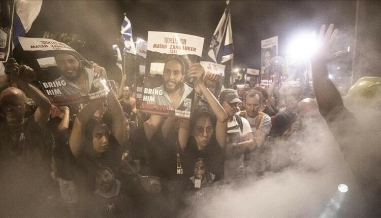 Qindra izraelitë protestuan kundër Netanyahut, kërkojnë marrëveshje për shkëmbimin e pengjeve