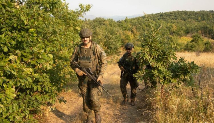 Ushtarët polakë në kuadër të KFOR-it kryen patrullime në vijën kufitare Kosovë-Serbi