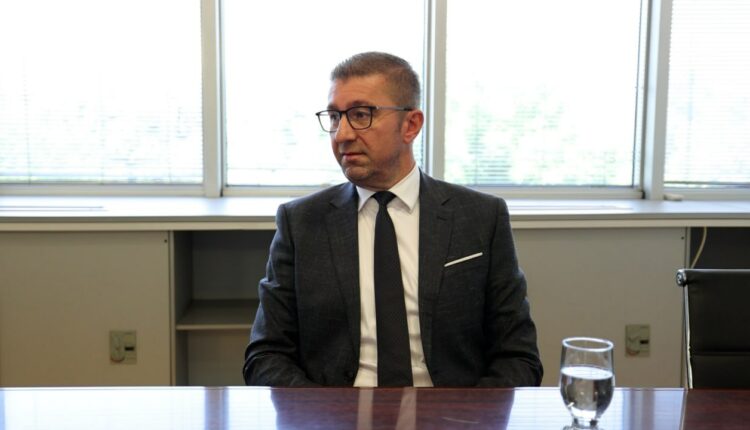 Mickoski: Lista pozitive e barnave do të zgjerohet me tetë barna të reja, furnizimet nuk do të bëhen përmes familjeve të privilegjuara të  furnizuesve të barnave