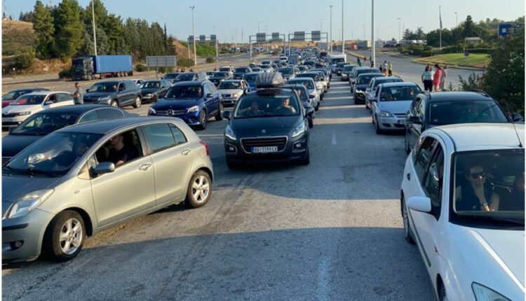 Fundjavë e zgjatur, në kufirin e Bogorodicës me Greqinë pritet mbi dy orë