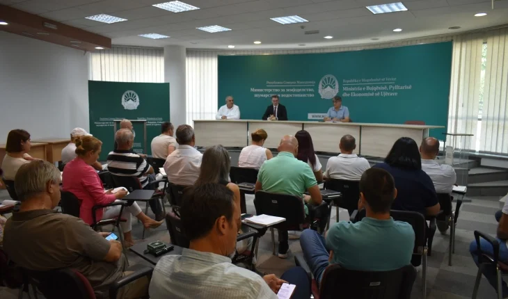 Tripunovski: Do të vlerësohet puna e vreshtarëve, ministria do të jetë korrigjuese