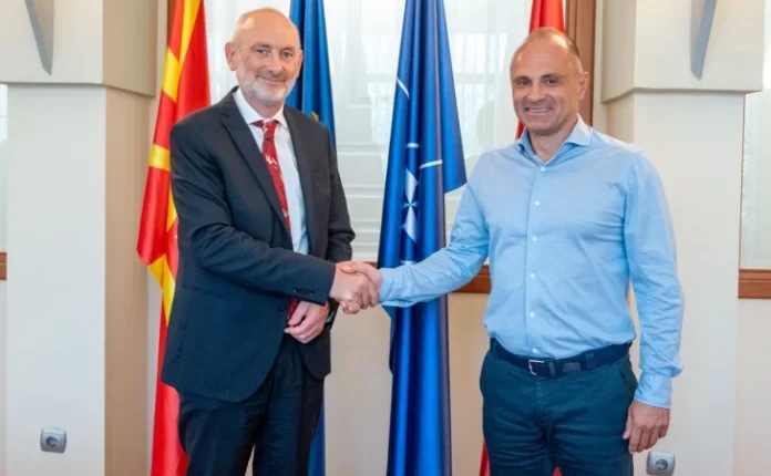 Filipçe – Gir: Dyshoj në qëllimet e Qeverisë që ta mbështesë rrugën europiane