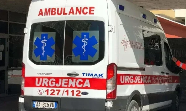Dhunohet një polic i burgjeve në Yzberisht, përfundon te Trauma, autorët i morën edhe armën e shërbimit