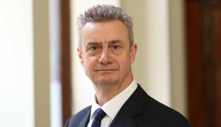 Aksioni në veri, ambasadori britanik: Veprimet e tilla rrezikojnë të nxisin tensione