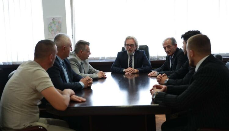 “Patrioti me bateria nga Kërçova” as me shqiptarët nuk e vendos flamurin shqiptar