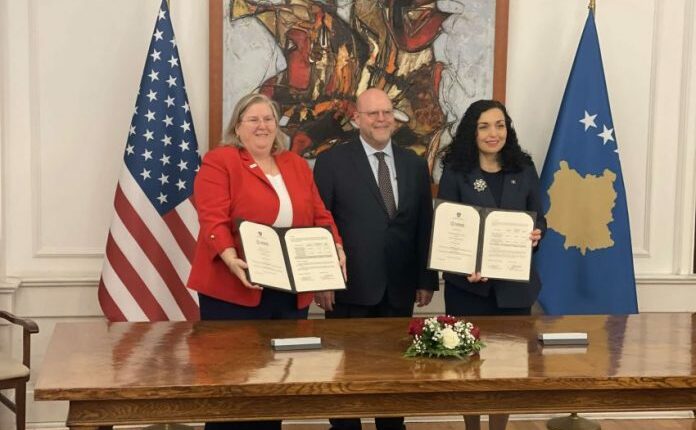 Amerika e mbështet Kosovën me 34.5 milionë dollarë