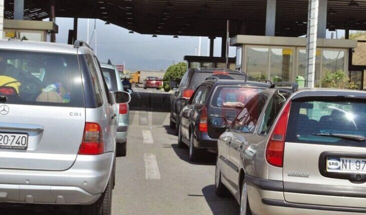 Shtohen automjetet në vendkalimet kufitare Tabanoc dhe Bogorodicë