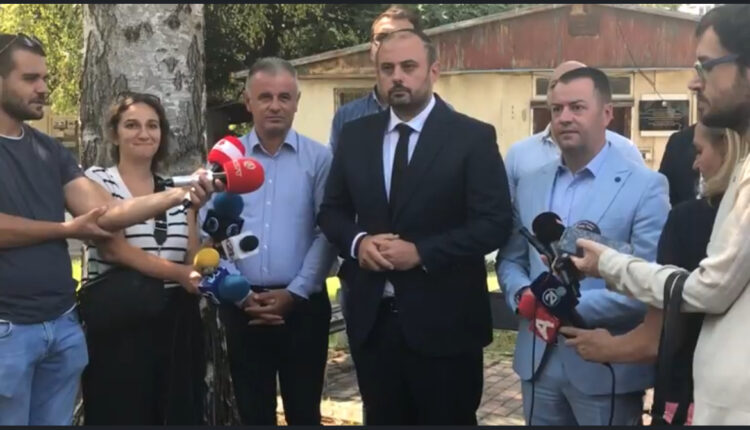 Shkupi në Kaos/ Krerët e komunave në Shkup i kërkojnë Qeverisë t’ia marrë kompetencat kryetares Danella Arsovska
