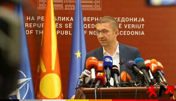 Mickoski: Shpall moratorium për diskutimin e temave që përçajnë dhe keqpërdorin çështjet etnike