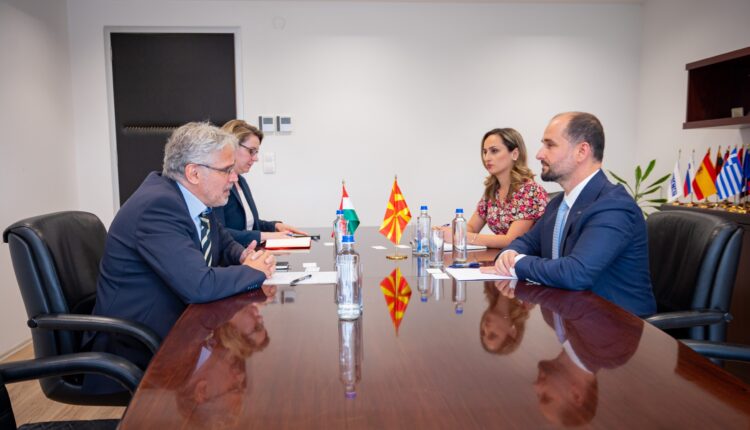 Takim i ministrit Murtezani me ambasadorin hungarez Klein
