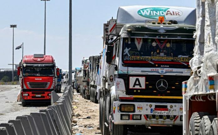 Izraeli thotë se 173 kamionë me ndihma kanë hyrë dje në Gaza