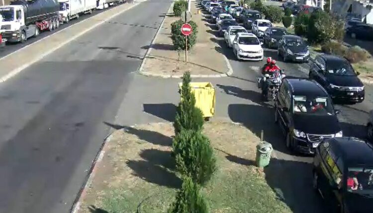 Rritet frekuenca e qarkullimit të automjeteve në vendkalimet kufitare Bogorodicë dhe Tabanoc