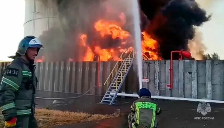 Sulmi me dron në Ukrainë shkakton zjarr në një depo nafte në Rusi, thotë guvernatori