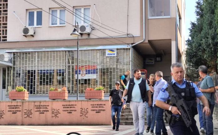Përfundon aksioni i policisë në veri, mbyllen nëntë objekte të Postës së Serbisë