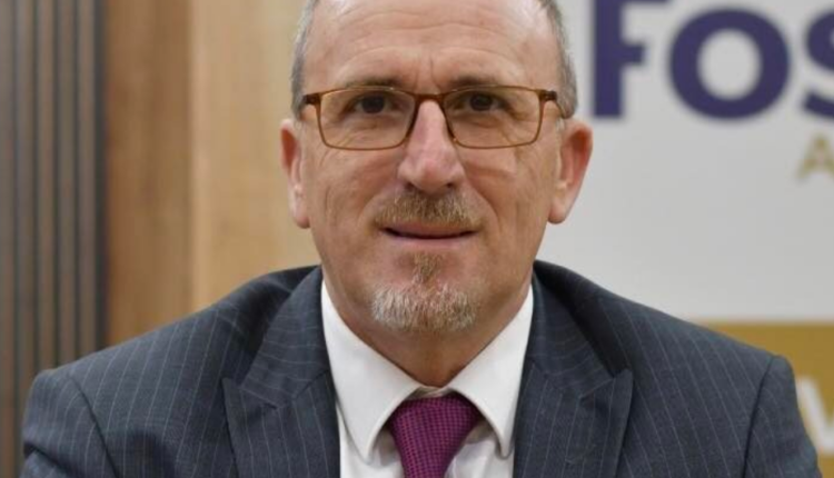 “Të ndryshohet rregullorja për provimin e maturës” – Zeqiri: Kuotat në universitete publike, as 50% nuk do të plotësohen