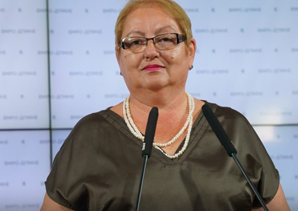 Janevska: Nuk do të ketë mungesë të teksteve