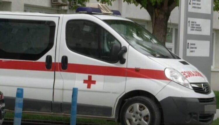 Vdes personi që kishte rënë në një pusetë të hapur në Prishtinë