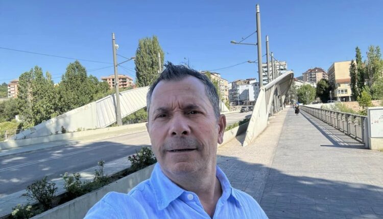 Avokati Tomë Gashi koordinon me Albin Kurtin për të hapur urën dhe mbyllur institucionet serbe të paligjshme