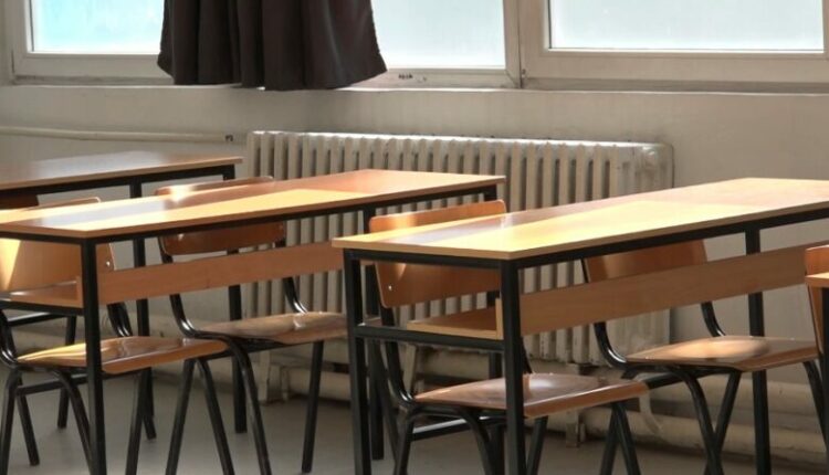 “Nxënësit po përgjumen”, mësuesja në Tiranë alarmon se po përdoret drogë në shkollë