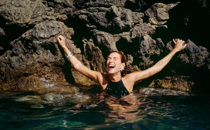 Dua Lipa mahnit në fotografitë me bikini nga pushimet në Ibiza