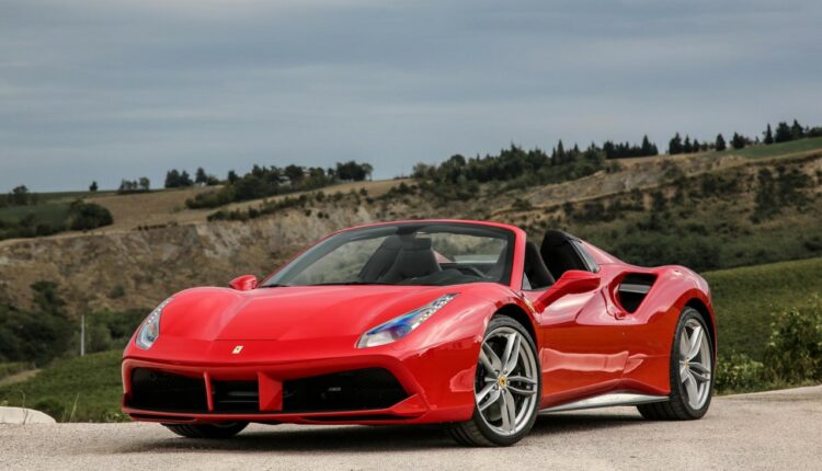 Mërgimtari nga Maqedonia kapet me Ferrari të falsifikuar në kufirin e Tabanovcës