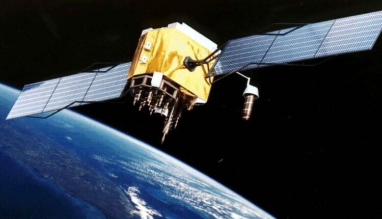 ​Raketa kineze u shpërbë, kërcënojnë përplasjet – mbi 1000 satelitë janë në rrezik