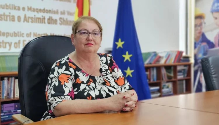 Nuk do të ketë paga më të larta për arsimtarët, Janevska: Mësimdhënësit nuk do të harrohen