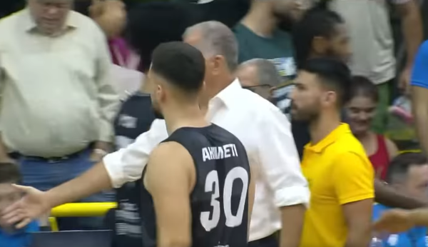 Basketbollisti i Pejës nuk ia zgjati dorën lojtarit serb që ditë më parë shkroi “Kosova është Serbi”