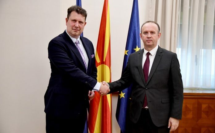 Kryeparlamentari Gashi priti në takim ambasadorin bullgar, Radukov