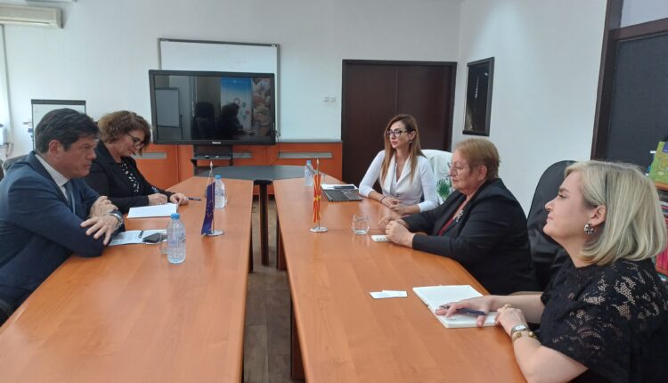 Takimi Janevska – Rokas: Bashkëpunimi me Bashkimin Evropian është me rëndësi thelbësore për realizimin e ndryshimeve të planifikuara arsimore
