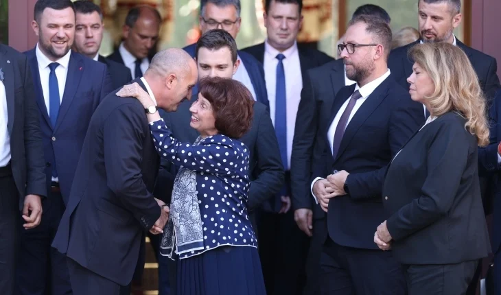 Siljanovska: Takimi konstruktiv me Radevin, nxitje për rezultate pozitive!