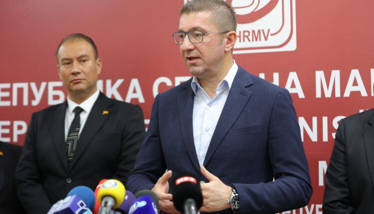 Mickoski: Jam i kënaqur nga 100 ditët e para, treguam se mund të punohet me përkushtim për qytetarët, pa skandale dhe afera