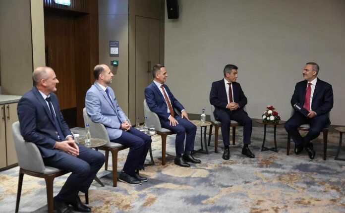 VLEN: Një takim miqësor me ministrin e Jashtëm Turk, Hakan Fidan
